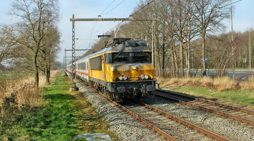 818288 (a): :2048x1132